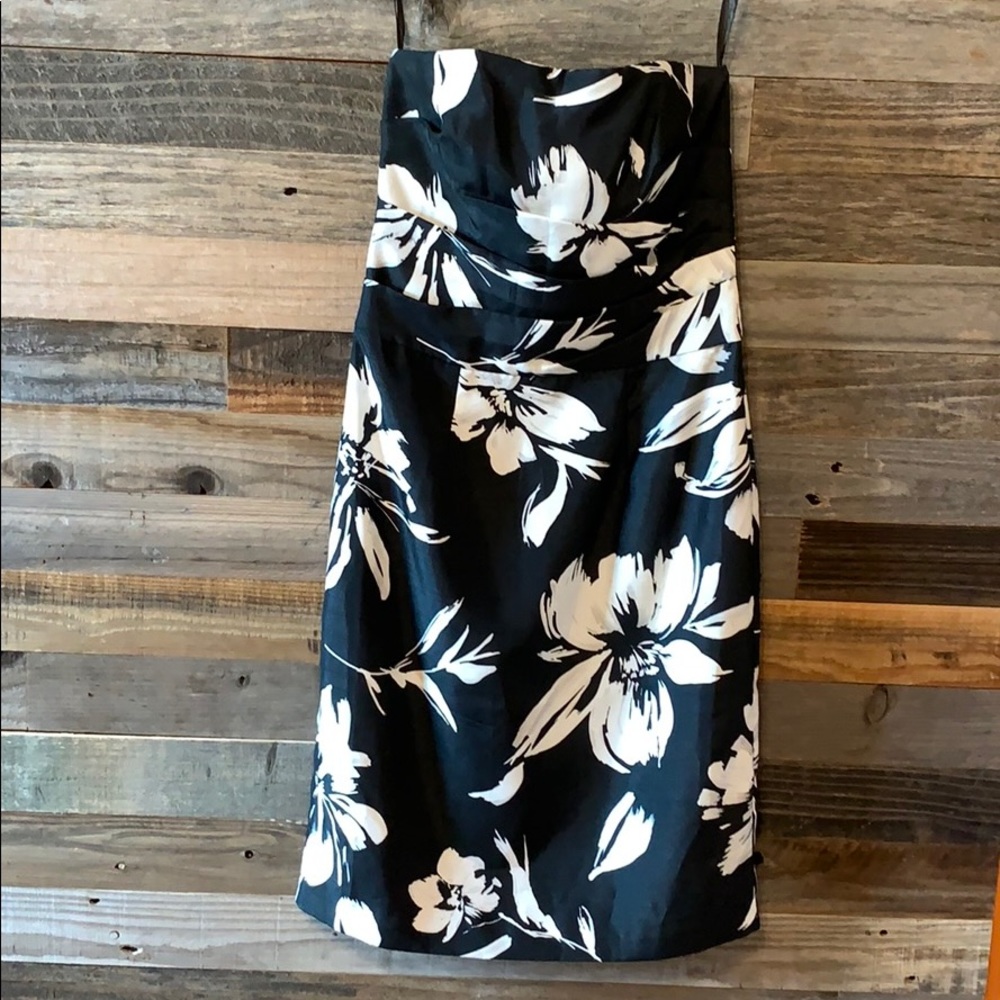 White House Black Market Floral Strapless Dress